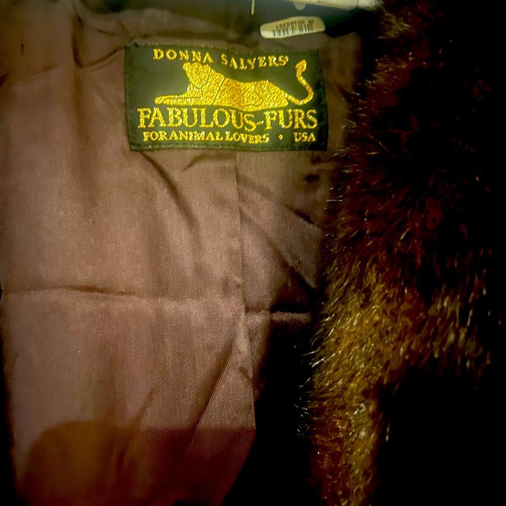 Donna Salyers fabulous -furs jacket size large ( fits like a medium)